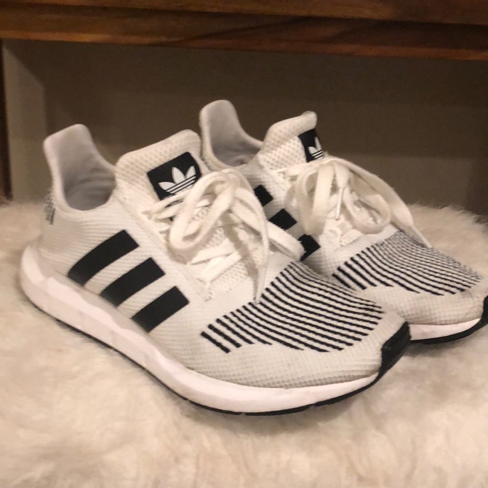 Women’s Adidas sneakers